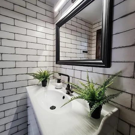 Goralski Dach Nad Glowa Lejlighed Poronin